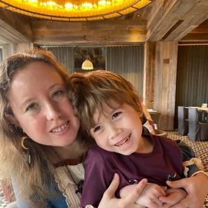 Meet your Posher, Julia